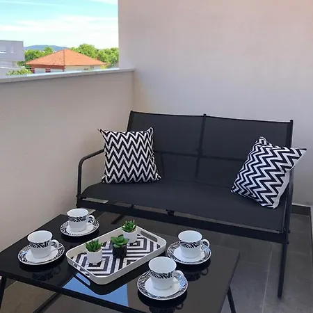 Apartment Apartman Luce Bibinje